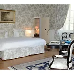 Guest house Chambres D'hotes La Sauvageonne 3*